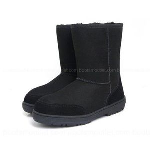 Womens Black Ultra Short Black Uggs w/ Hard Bottom